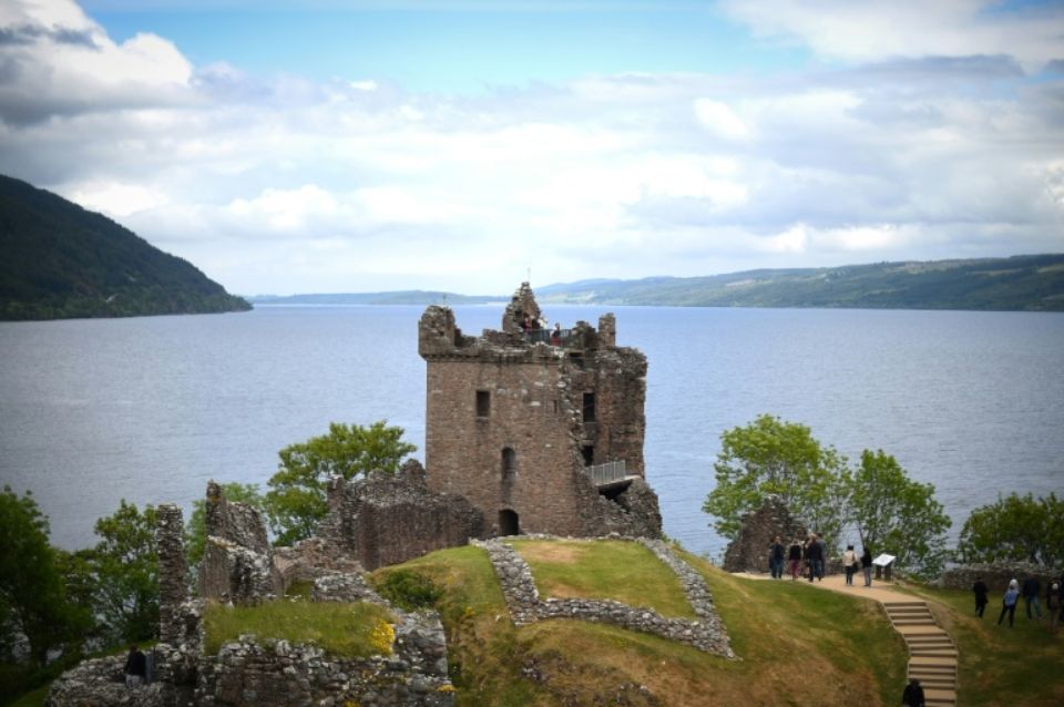 Le monstre du Loch Ness: et s'il y avait anguille (géante) sous roche?