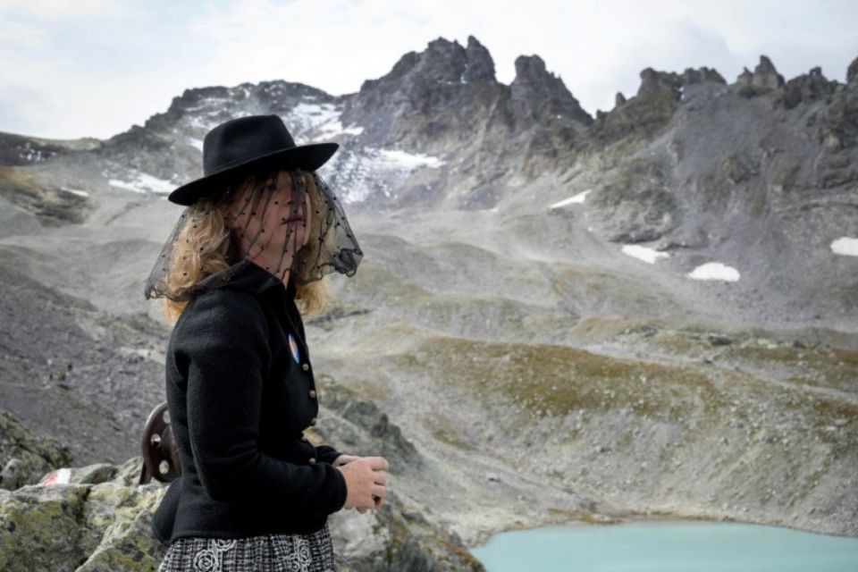 En Suisse, funérailles en montagne pour un glacier disparu