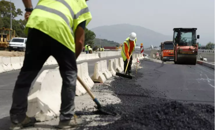 Travaux publics: patronat et syndicats autour de la table pour améliorer l'"attractivité" du secteur