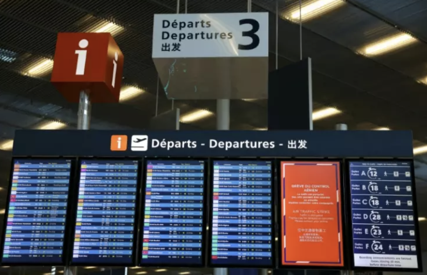 Week-end noir à l'aéroport de Paris-Orly, 70% des vols annulés